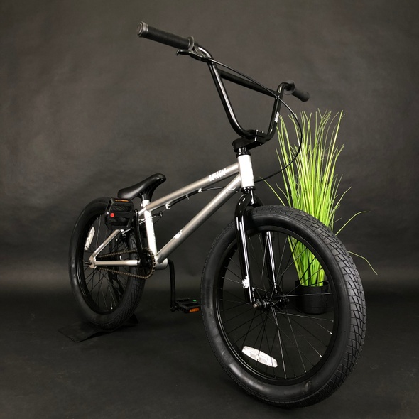 Купити Велосипед BMX 20" Outleap Clash 2022, nickel срібний з доставкою по Україні
