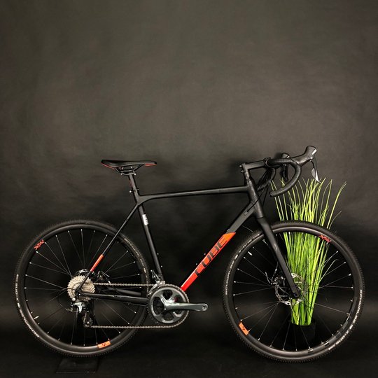 Купити Велосипед вживаний 28" Cube Cross Race, 58 рама, чорний з доставкою по Україні
