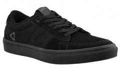 Купити Вело обувь LEATT Shoe 1.0 Flat (Black), 9.5 з доставкою по Україні