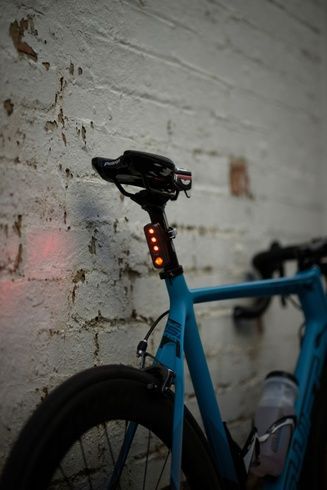 Купити Мигалка задня Knog Blinder Road R70 70 Lumens Black з доставкою по Україні