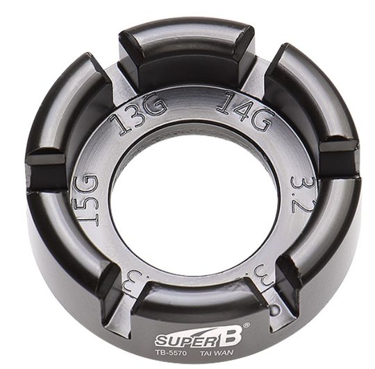 Купити Спицний ключ SuperB у формі кільця з вирізами чорний сталевий з доставкою по Україні