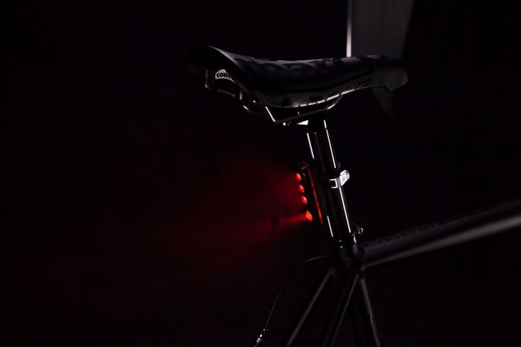 Купити Мигалка задня Knog Blinder Road R70 70 Lumens Black з доставкою по Україні