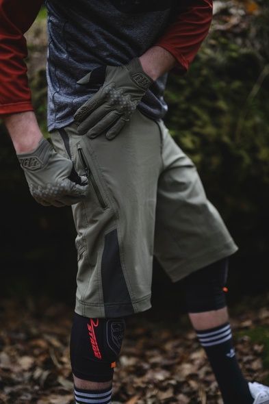 Купити Велошорти TLD Ruckus Short [CAMO GRAY] Розмір XL (36) з доставкою по Україні