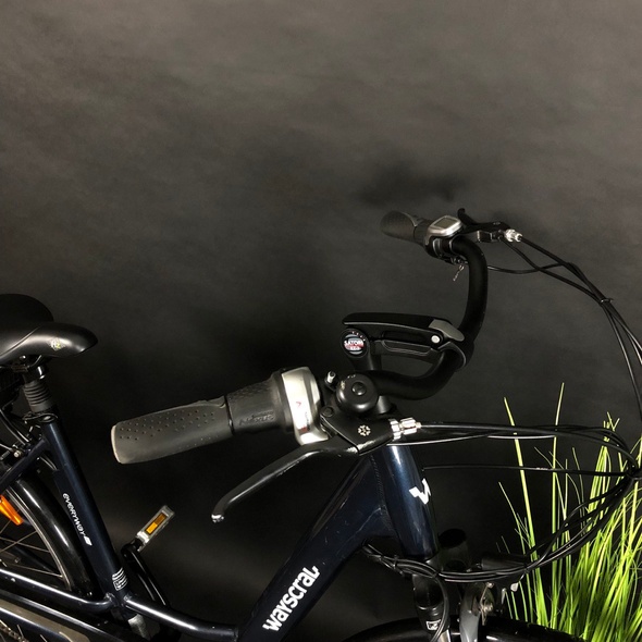 Купити Велосипед вживання електро 28" жіночий темно-синій (без зарядки) з доставкою по Україні