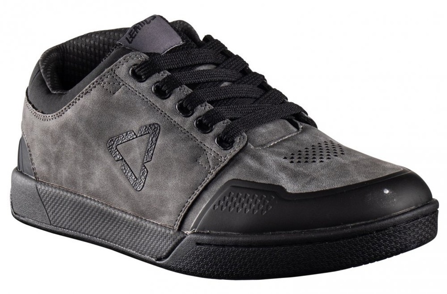 Купити Взуття LEATT Shoe 3.0 Flat (Steel), 10.5 з доставкою по Україні