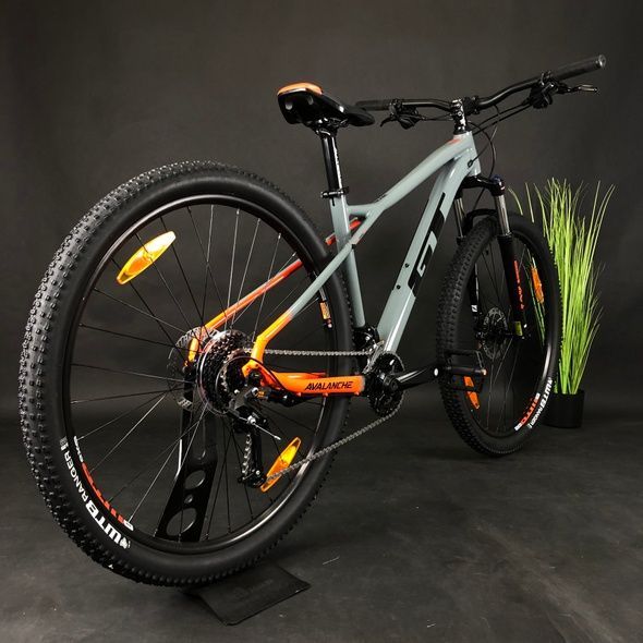 Купить Велосипед горный 29" GT Avalanche Sport M 2021, серый с оранжевым. с доставкой по Украине