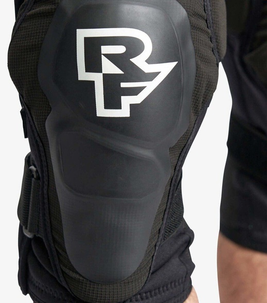 Купить Захист коліна RaceFace ROAM KNEE-STEALTH-XLARGE с доставкой по Украине