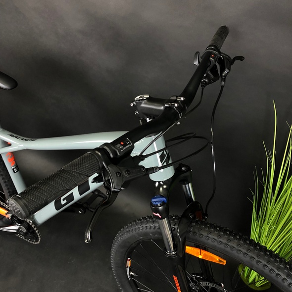 Купити Велосипед гірський 29" GT Avalanche Sport L 2021, сірий з помаранчевим з доставкою по Україні