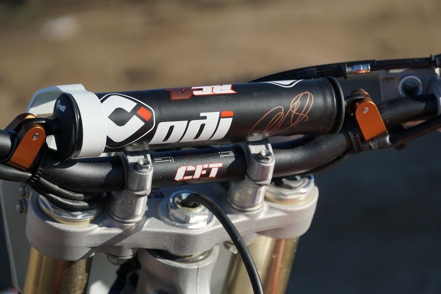 Мото руль ODI MX Handlebars, "CFT" Podium, Champ-907 Black