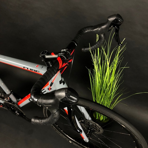 Купити Велосипед вживаний 28" CUBE 56L 105, сіро-червоний з доставкою по Україні
