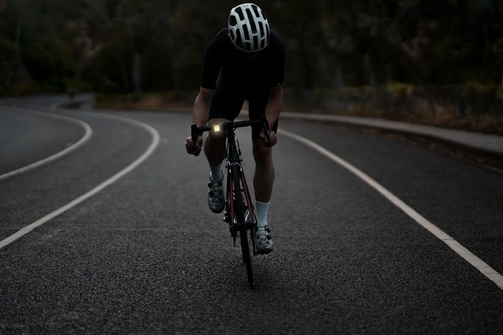 Купити Мигалка передня Knog Blinder Skull Array Front 200 Lumens з доставкою по Україні