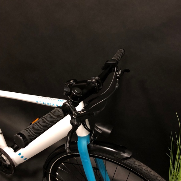Купити Велосипед вживання 28" Tenways E-bike біло-блакитний M/L (із зарядкою) з доставкою по Україні
