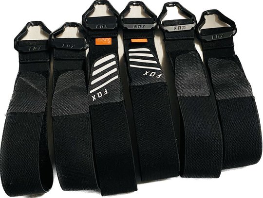 Застібки FOX Titan PRO D3O Knee Strap Set (Pair), One Size