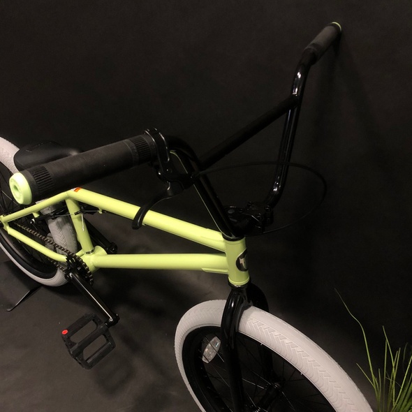 Купити Велосипед BMX 20" Premium Stray 20.5", 2023, авокадо з доставкою по Україні