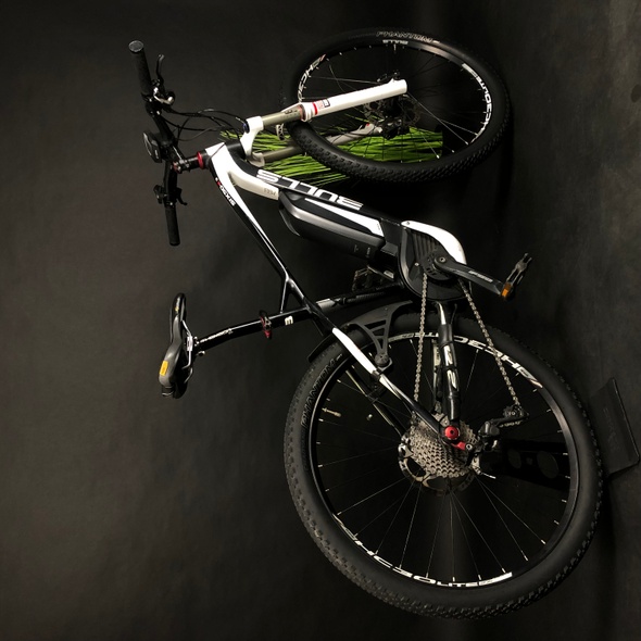 Купить Велосипед б/у 27,5" Bulls e-bike, 46 рама, черно-белый (с зарядкой) с доставкой по Украине