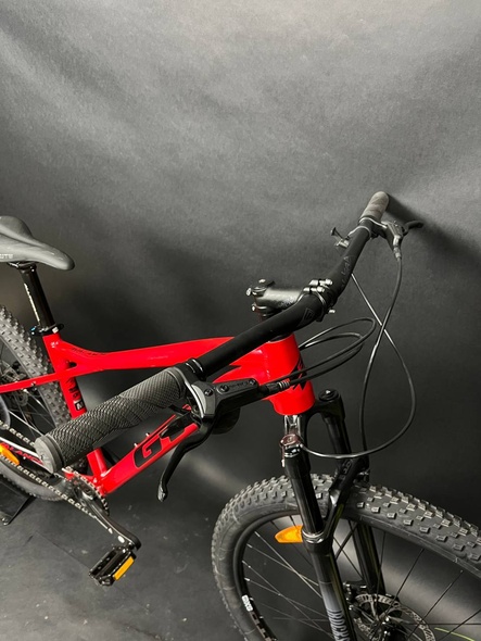 Купить Велосипед горный 29" GT Avalanche Elit RockShox M 2021, красный с доставкой по Украине