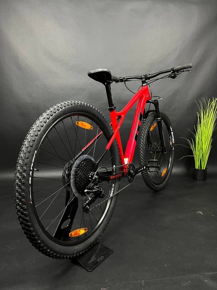 Купити Велосипед гірський 29" GT Avalanche Elit RockShox M 2021, червоний з доставкою по Україні